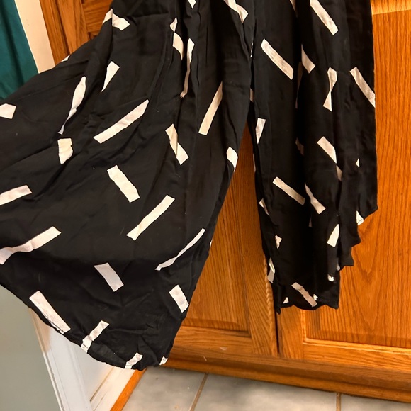 Silence + Noise Black and White Halter Sundress, size small - Picture 6 of 10